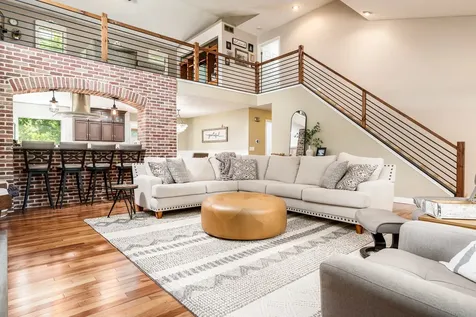 6053 Southdown Lane Roscoe IL 61073