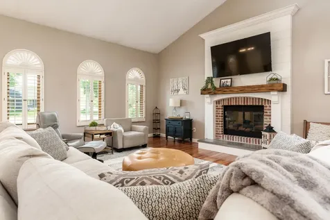 6053 Southdown Lane Roscoe IL 61073
