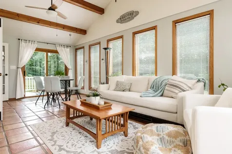 6053 Southdown Lane Roscoe IL 61073