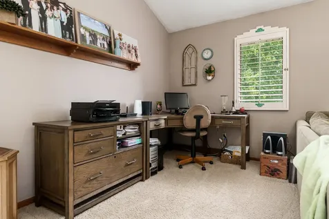 6053 Southdown Lane Roscoe IL 61073