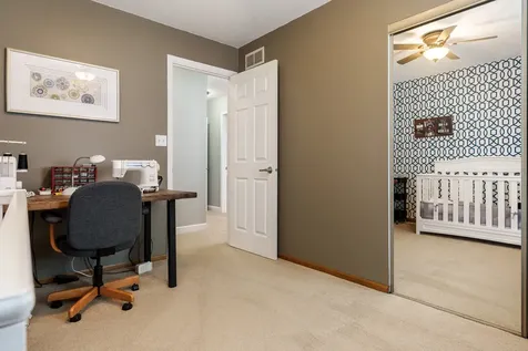 6053 Southdown Lane Roscoe IL 61073