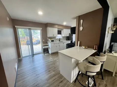18269 Burnham Avenue Lansing IL 60438