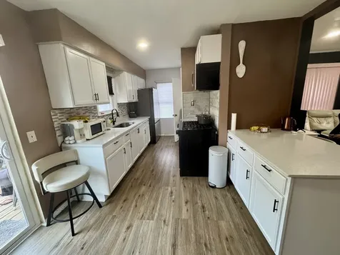 18269 Burnham Avenue Lansing IL 60438