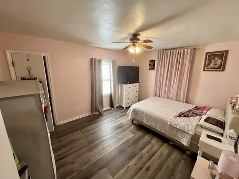 18269 Burnham Avenue Lansing IL 60438
