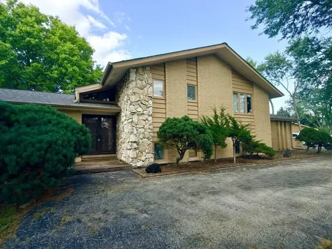 7826 Dunham Road Downers Grove IL 60516