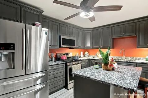 1513 12TH Street Waukegan IL 60085