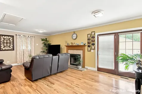1513 12TH Street Waukegan IL 60085