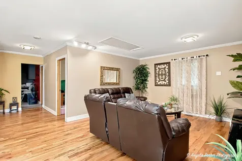 1513 12TH Street Waukegan IL 60085