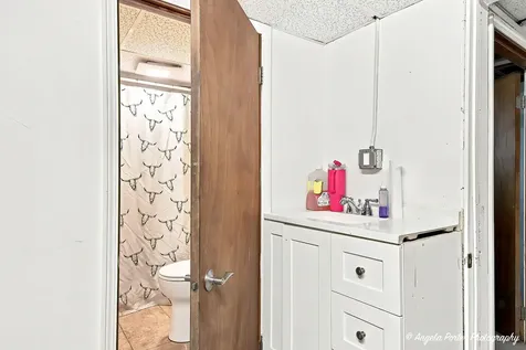 1513 12TH Street Waukegan IL 60085