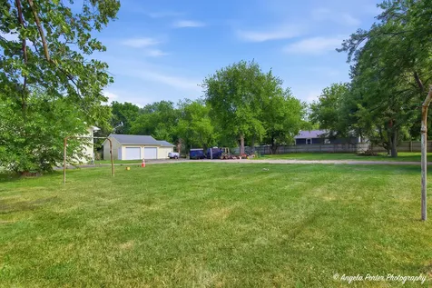 1513 12TH Street Waukegan IL 60085