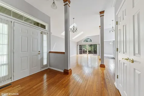1908 North Evergreen Avenue Arlington Heights IL 60004