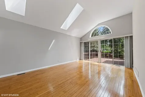 1908 North Evergreen Avenue Arlington Heights IL 60004