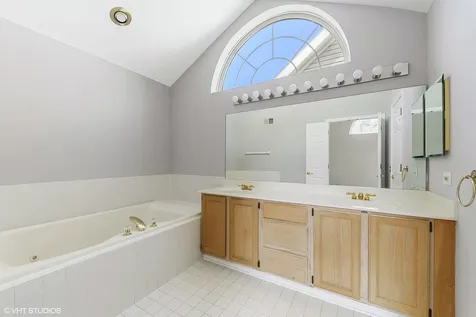 1908 North Evergreen Avenue Arlington Heights IL 60004