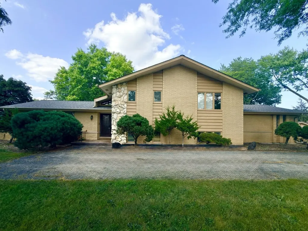 7826 Dunham Road Downers Grove IL 60516