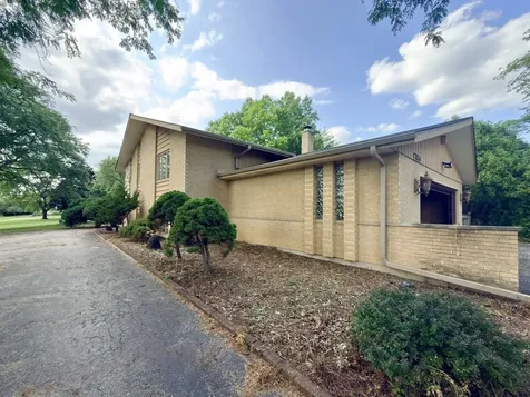 7826 Dunham Road Downers Grove IL 60516
