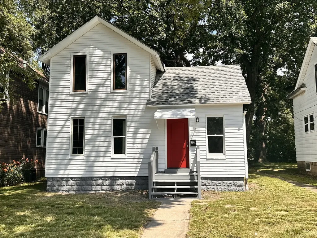 305 South Sterling Street Streator IL 61364