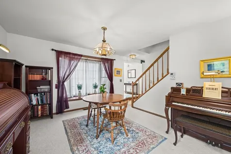 1566 North Windsor Drive Arlington Heights IL 60004