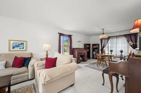 1566 North Windsor Drive Arlington Heights IL 60004