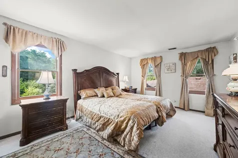 1566 North Windsor Drive Arlington Heights IL 60004