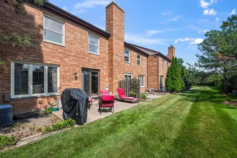 1566 North Windsor Drive Arlington Heights IL 60004