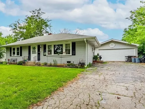 405 North Iowa Avenue Villa Park IL 60181