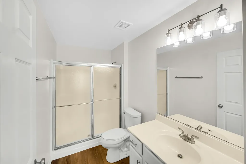 2325 Summerlin Drive Aurora IL 60503