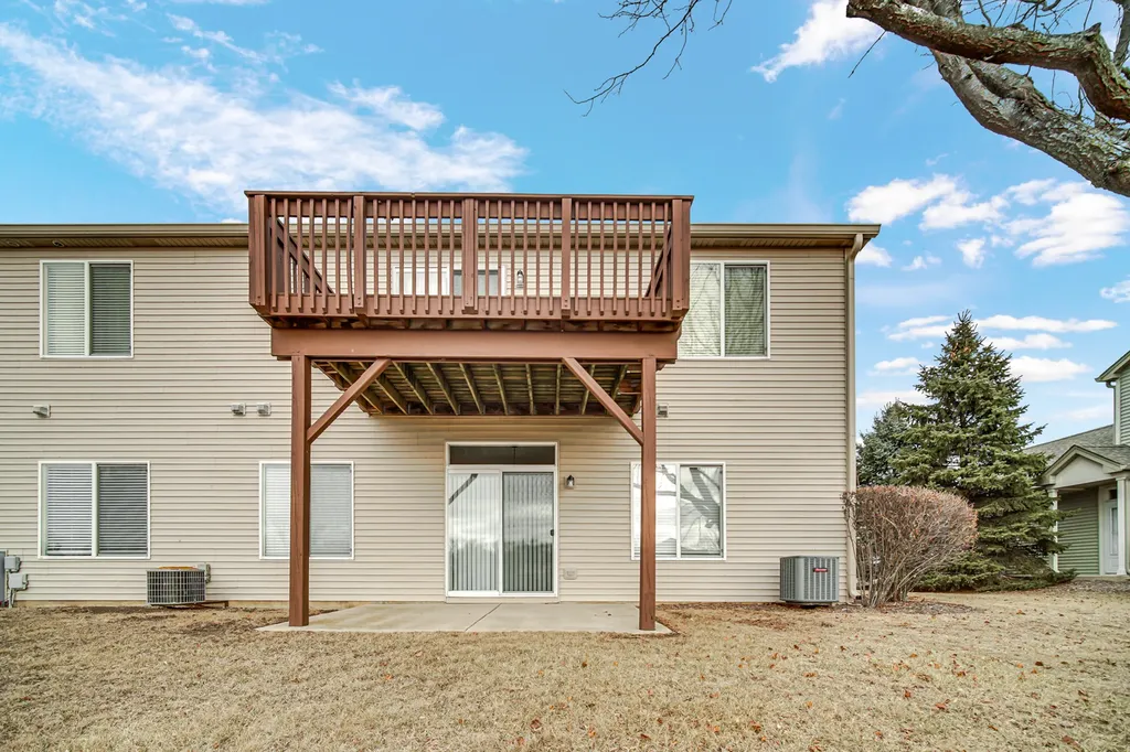 2325 Summerlin Drive Aurora IL 60503