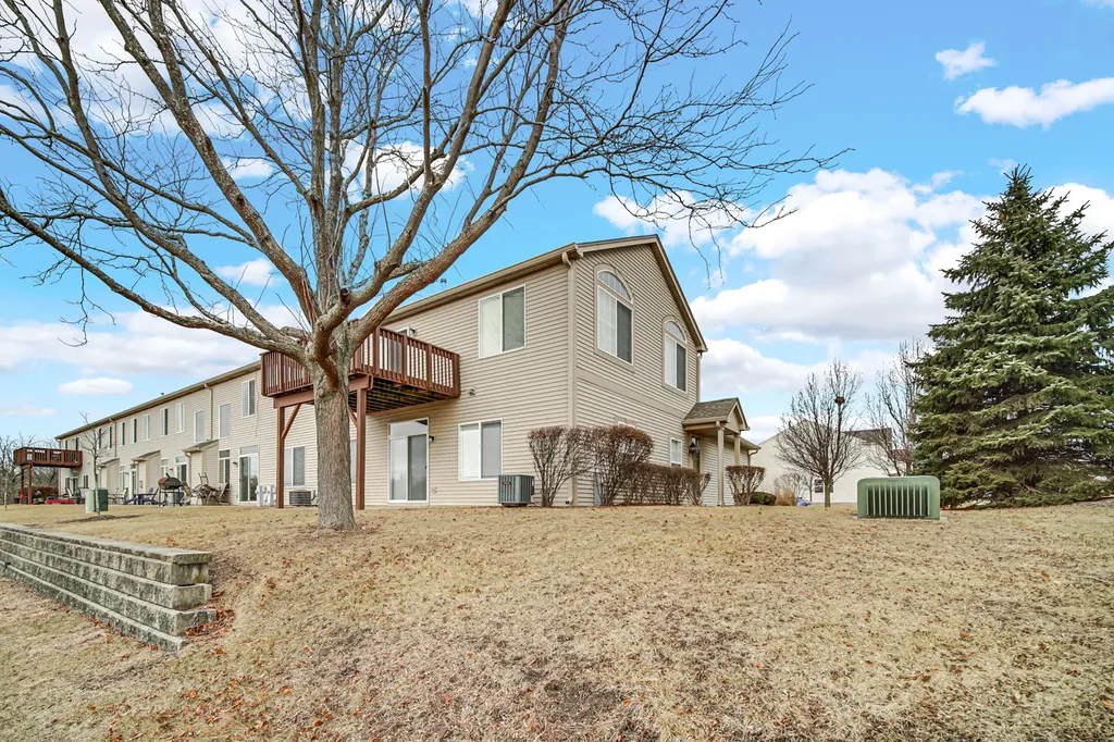 2325 Summerlin Drive Aurora IL 60503