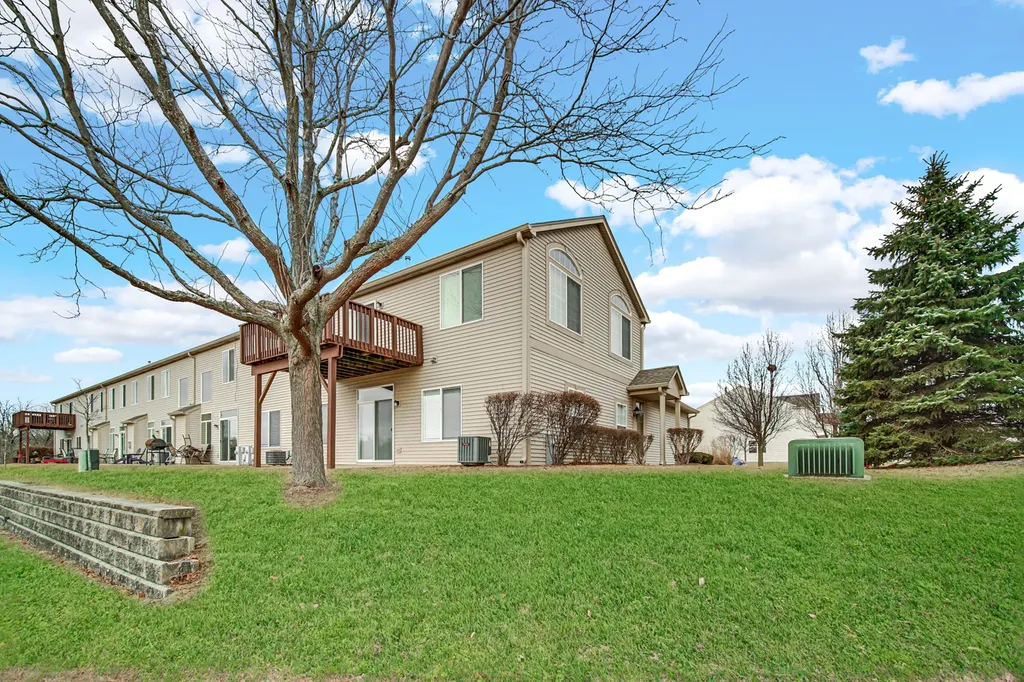 2325 Summerlin Drive Aurora IL 60503