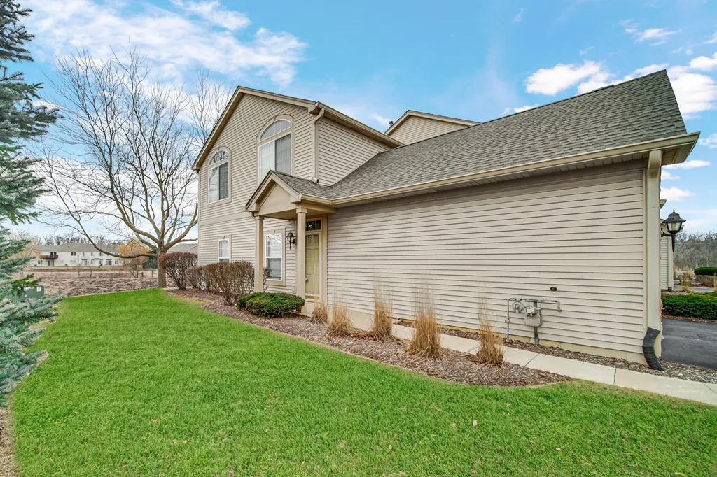 2325 Summerlin Drive Aurora IL 60503