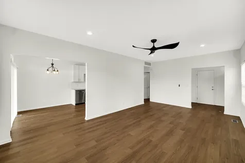 2325 Summerlin Drive Aurora IL 60503