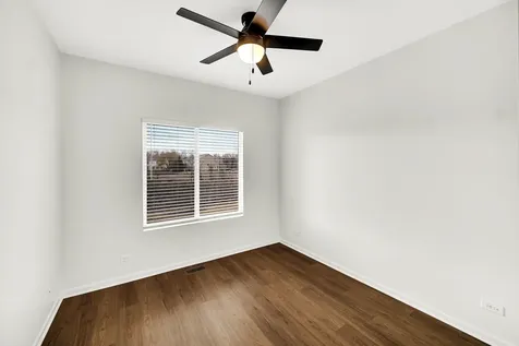 2325 Summerlin Drive Aurora IL 60503
