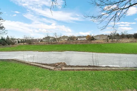 2325 Summerlin Drive Aurora IL 60503