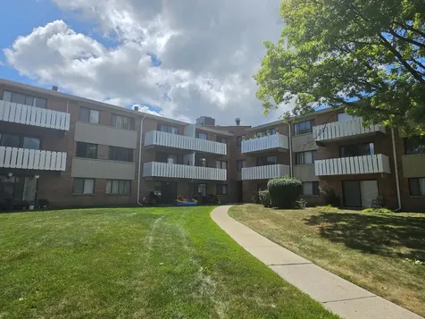 2000 Bayside Drive Palatine IL 60074