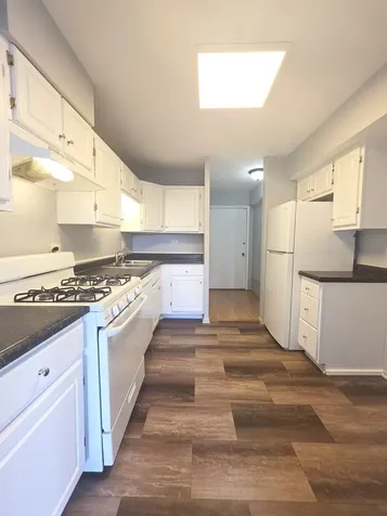 2000 Bayside Drive Palatine IL 60074