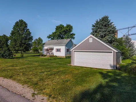 13223 North 2760 Road Forrest IL 61741