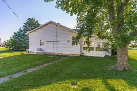13223 North 2760 Road Forrest IL 61741