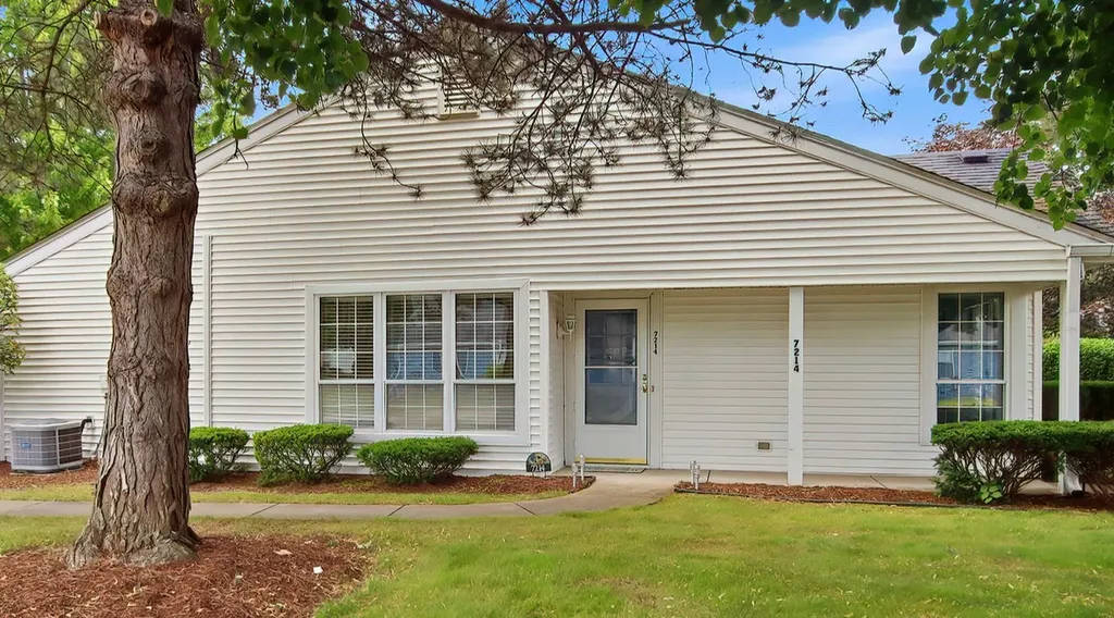 7214 Wheaton Lane Fox Lake IL 60020