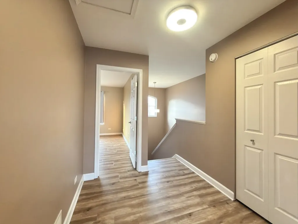 2263 Daybreak Drive Aurora IL 60503