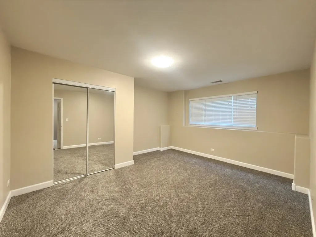 2263 Daybreak Drive Aurora IL 60503