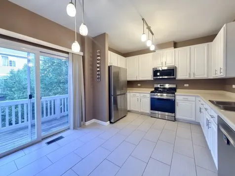 2263 Daybreak Drive Aurora IL 60503