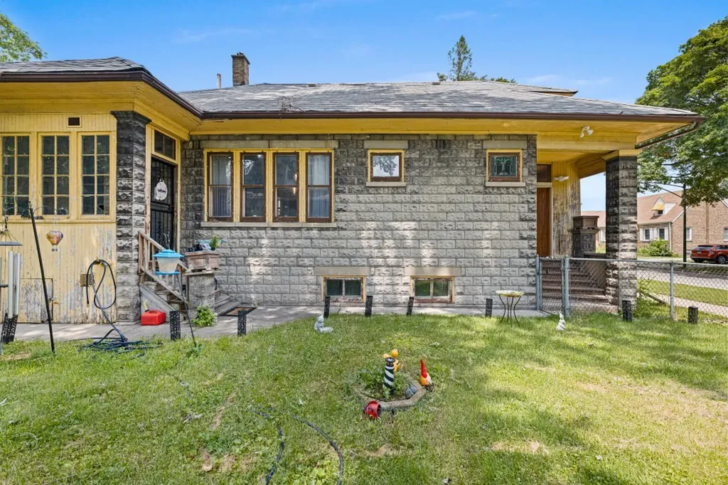 11548 South Normal Avenue Chicago IL 60628