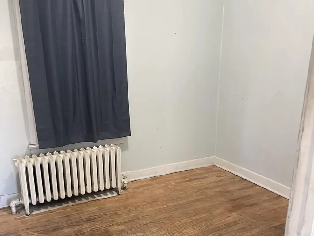 4846 West Gunnison Street Chicago IL 60630