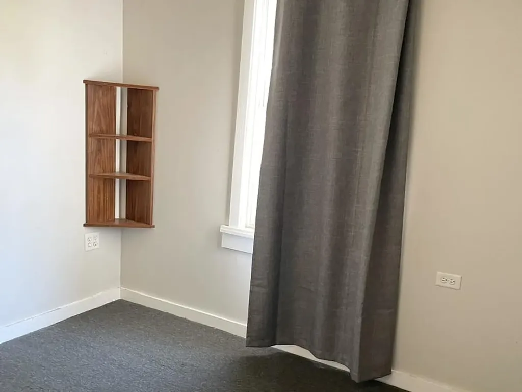 4846 West Gunnison Street Chicago IL 60630