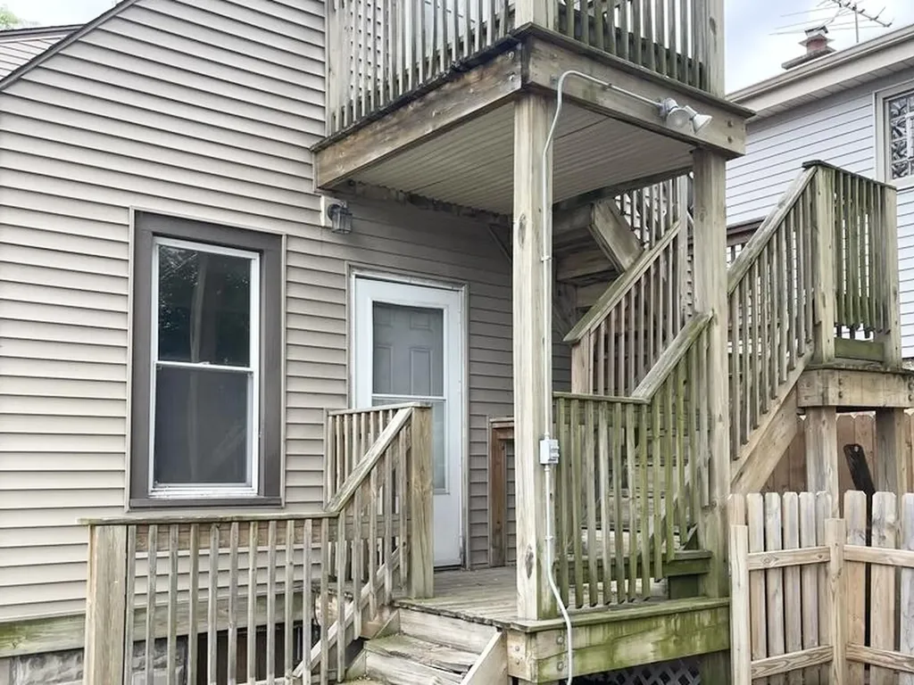 4846 West Gunnison Street Chicago IL 60630