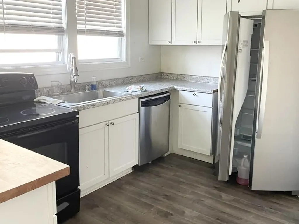 4846 West Gunnison Street Chicago IL 60630