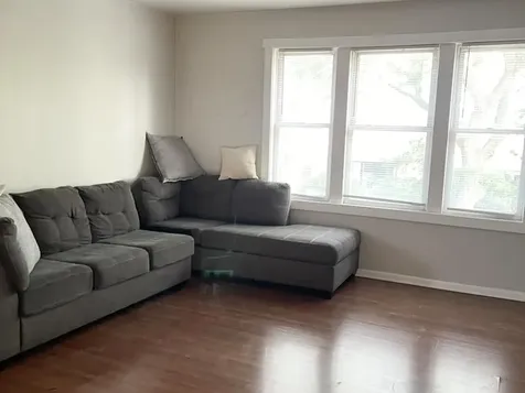 4846 West Gunnison Street Chicago IL 60630