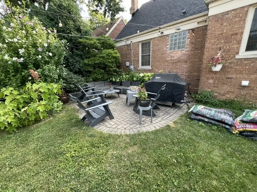 3721 Kemman Avenue Brookfield IL 60513
