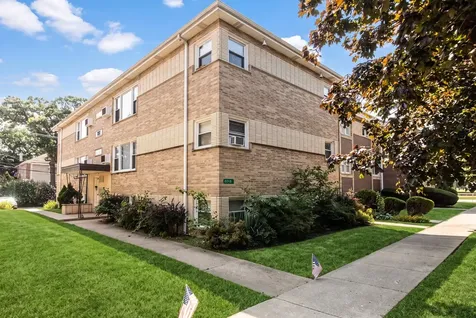 2245 Des Plaines Avenue North Riverside IL 60546
