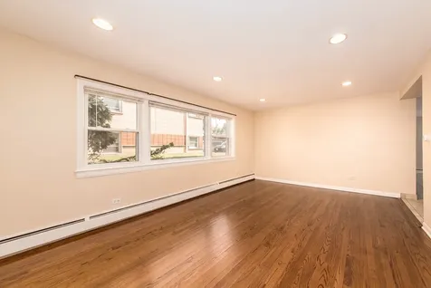2245 Des Plaines Avenue North Riverside IL 60546